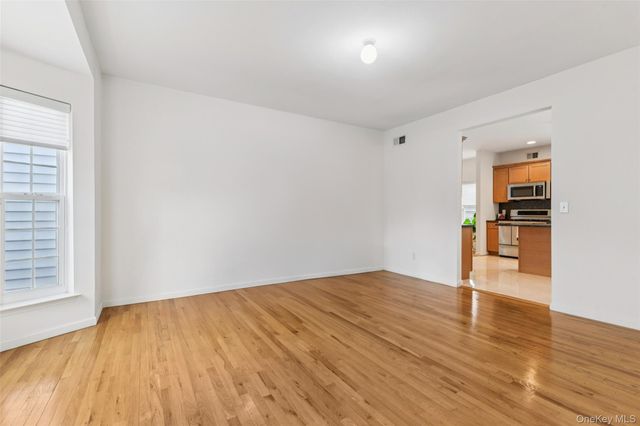 39 Island Trail, Mount Sinai, NY 11766