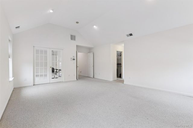 39 Island Trail, Mount Sinai, NY 11766