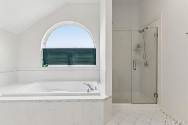 39 Island Trail, Mount Sinai, NY 11766