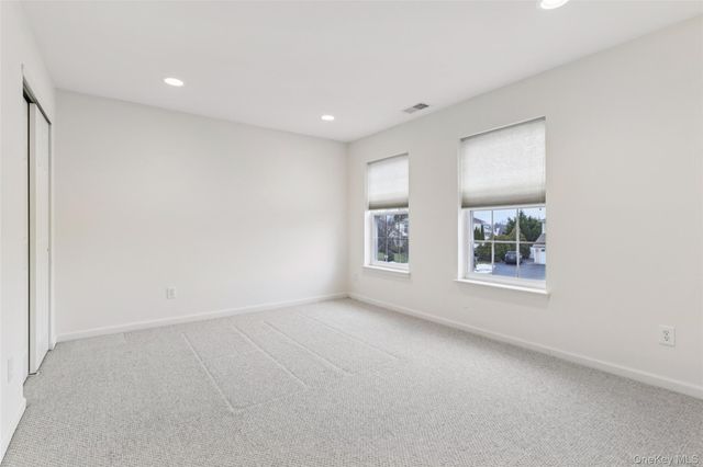 39 Island Trail, Mount Sinai, NY 11766