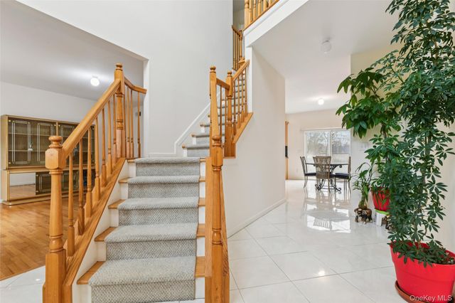 39 Island Trail, Mount Sinai, NY 11766