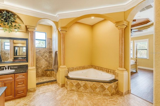 135 TINA ISLAND DRIVE, Osprey, FL 34229
