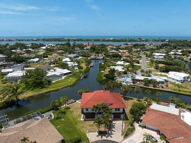 135 TINA ISLAND DRIVE, Osprey, FL 34229