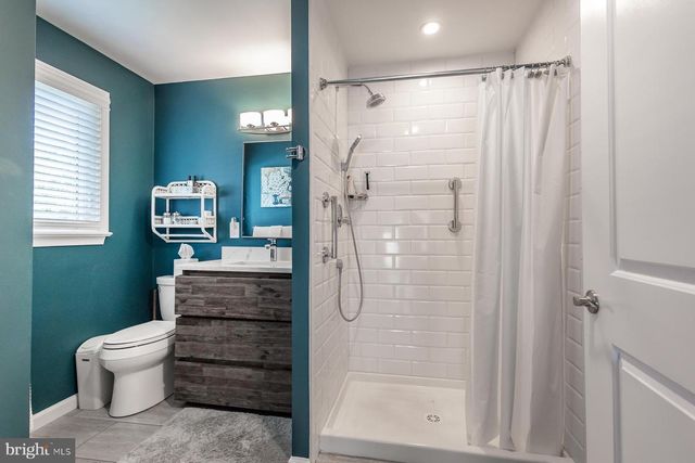 1013 LAKESHORE DR, Haddon Township, NJ 08108