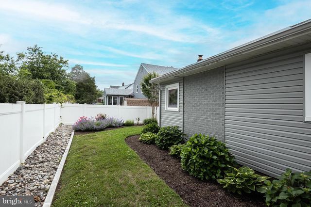 1013 LAKESHORE DR, Haddon Township, NJ 08108