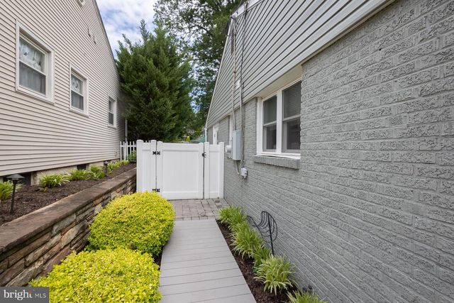 1013 LAKESHORE DR, Haddon Township, NJ 08108