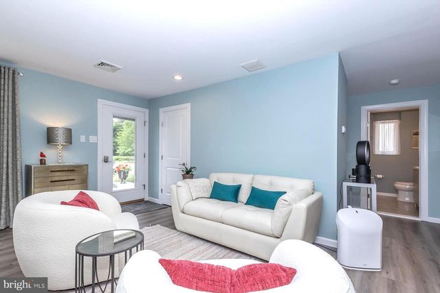 1013 LAKESHORE DR, Haddon Township, NJ 08108