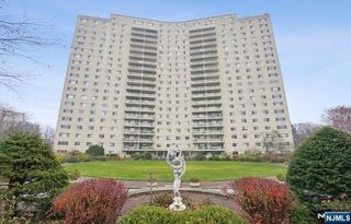 377 S Harrison Street 15D, East Orange, NJ 07018