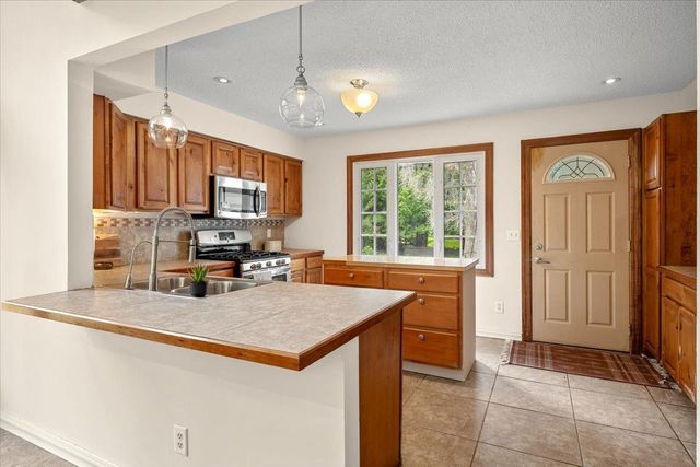 14680 Hyde Avenue N, Hugo, MN 55038