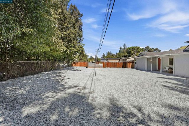 1340 Janet Ln, Concord, CA 94521
