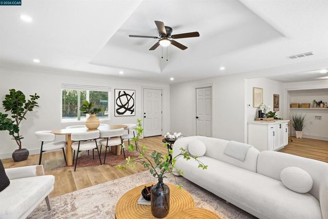 1340 Janet Ln, Concord, CA 94521