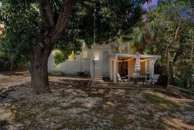 815 Omar Road, West Palm Beach, FL 33405