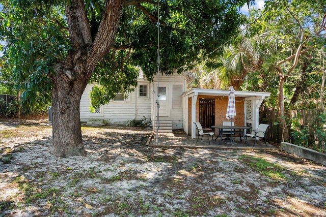 815 Omar Road, West Palm Beach, FL 33405
