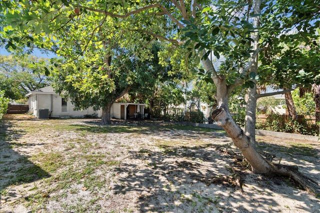 815 Omar Road, West Palm Beach, FL 33405
