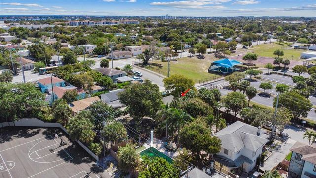 815 Omar Road, West Palm Beach, FL 33405