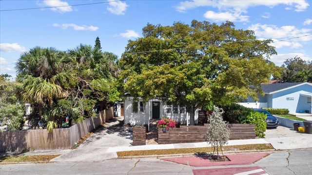 815 Omar Road, West Palm Beach, FL 33405