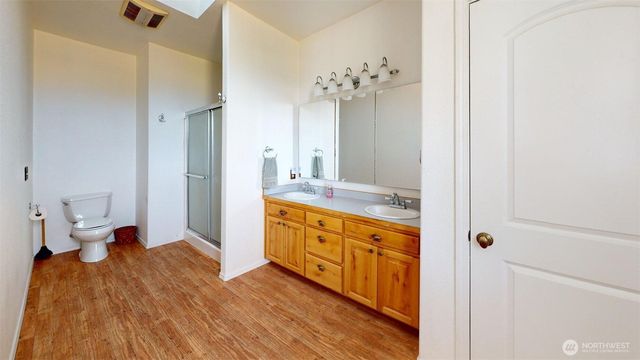 18 Risingson Drive, Tonasket, WA 98855