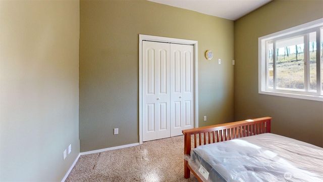 18 Risingson Drive, Tonasket, WA 98855