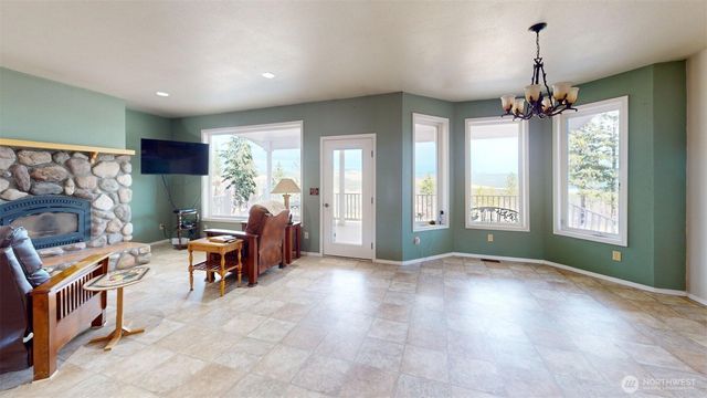 18 Risingson Drive, Tonasket, WA 98855