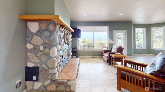 18 Risingson Drive, Tonasket, WA 98855