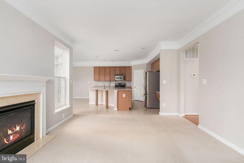 Image 24 of property listing at 12314 TANALIAN FALLS LN, Bristow, VA 20136