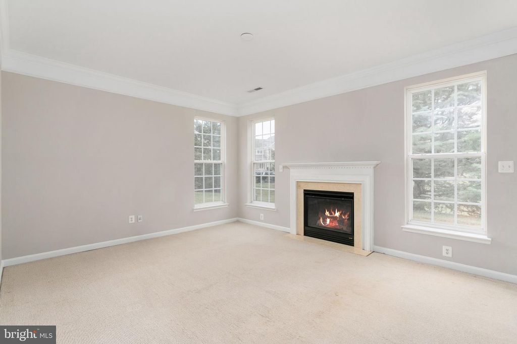 Image 26 of property listing at 12314 TANALIAN FALLS LN, Bristow, VA 20136