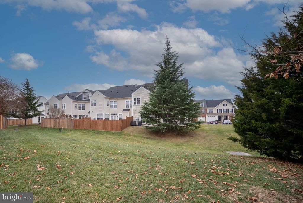 Image 52 of property listing at 12314 TANALIAN FALLS LN, Bristow, VA 20136