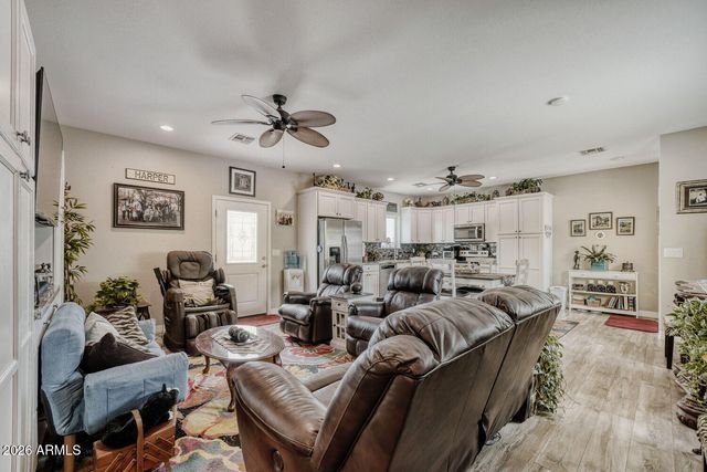10226 E IRIS Road, Mesa, AZ 85207
