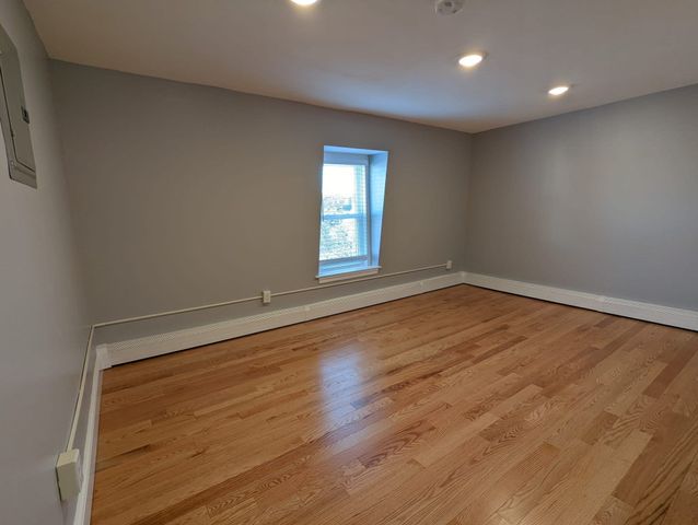 293 Fayette St 13, Quincy, MA 02170
