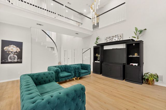 618 Oak Tree Cove, Cedar Hill, TX 75104