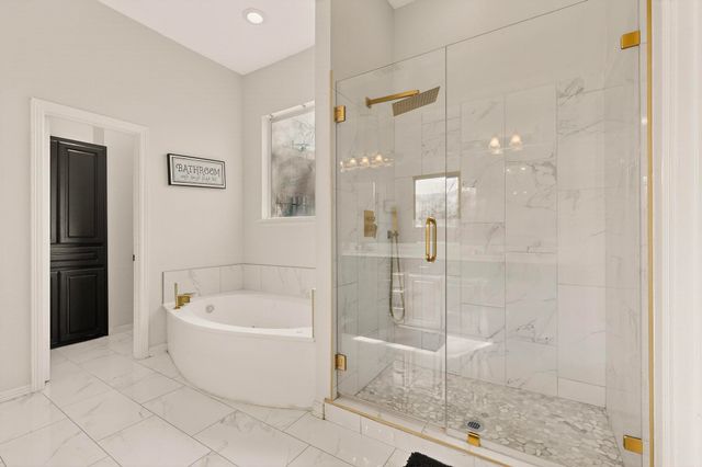 618 Oak Tree Cove, Cedar Hill, TX 75104