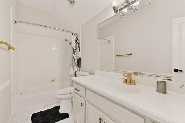 618 Oak Tree Cove, Cedar Hill, TX 75104