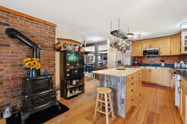867 East Bethel Road, Randolph, VT 05061