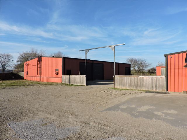 920 W Mason Street, Mabank, TX 75147