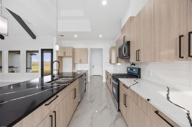 3137 Road 66125, Dayton, TX 77535
