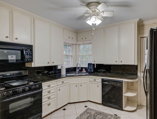 3928 Richmond Avenue, Shreveport, LA 71106