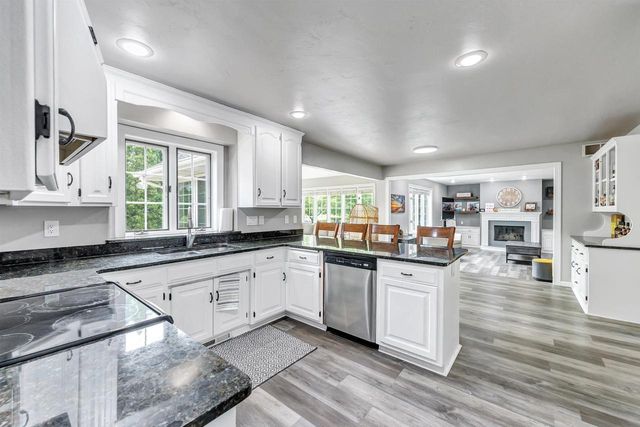 1753 MARTINWOOD COURT, De Pere, WI 54115