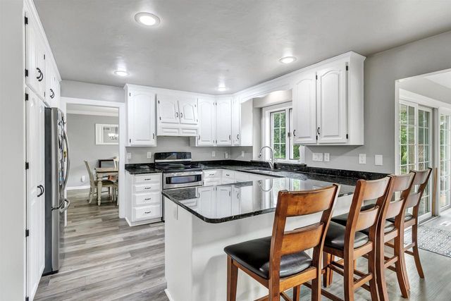 1753 MARTINWOOD COURT, De Pere, WI 54115