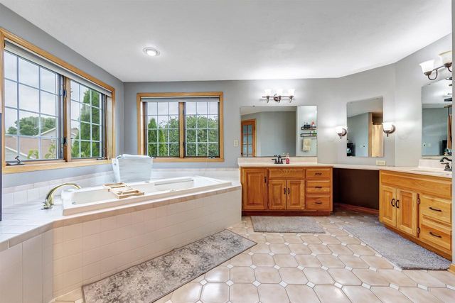 1753 MARTINWOOD COURT, De Pere, WI 54115