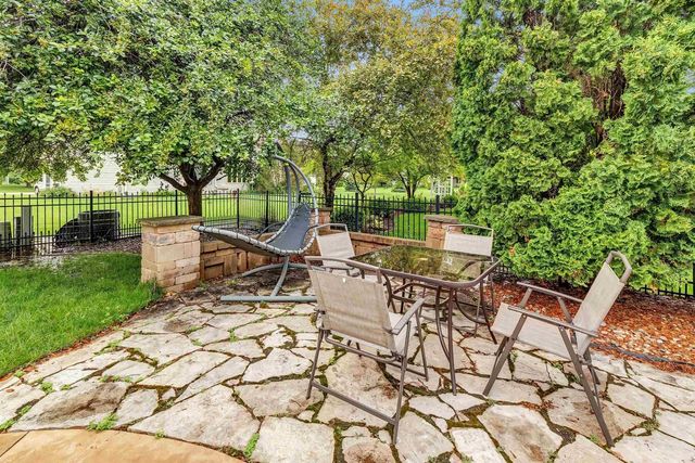 1753 MARTINWOOD COURT, De Pere, WI 54115