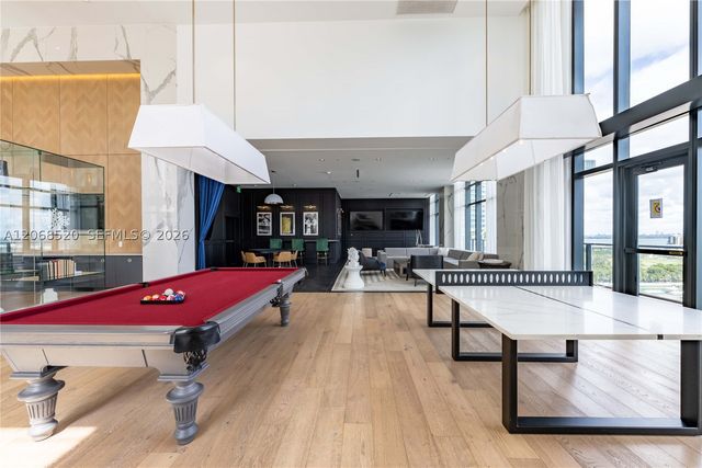650 NE 2nd Ave 2811, Miami, FL 33132