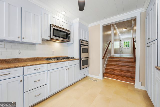291 W Lakeview Drive NE, Milledgeville, GA 31061