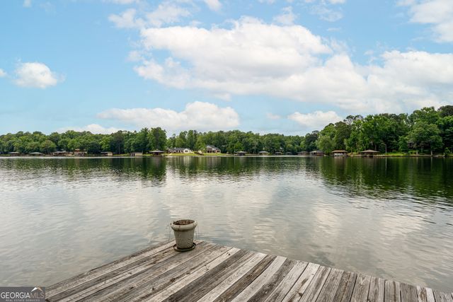 291 W Lakeview Drive NE, Milledgeville, GA 31061