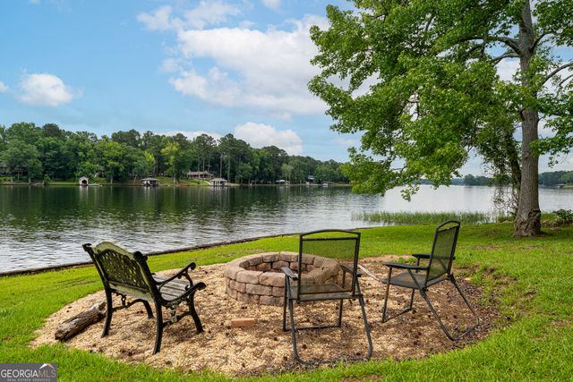 291 W Lakeview Drive NE, Milledgeville, GA 31061
