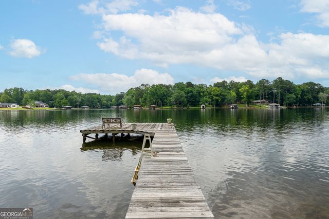 291 W Lakeview Drive NE, Milledgeville, GA 31061