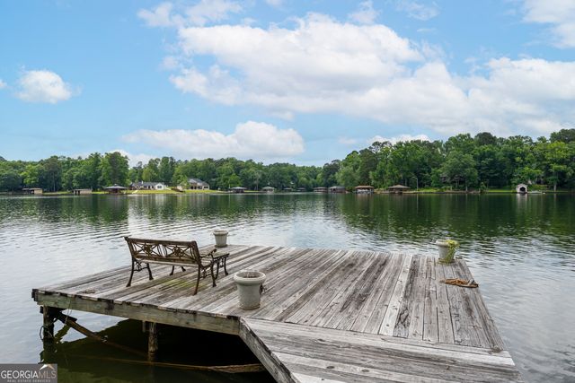 291 W Lakeview Drive NE, Milledgeville, GA 31061