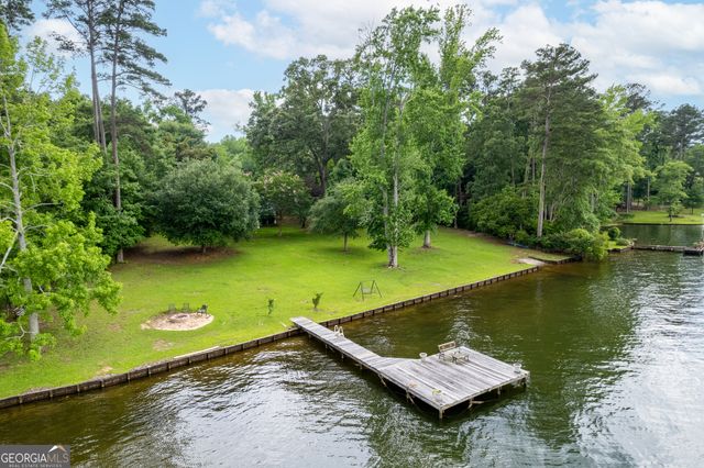 291 W Lakeview Drive NE, Milledgeville, GA 31061