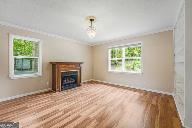 291 W Lakeview Drive NE, Milledgeville, GA 31061