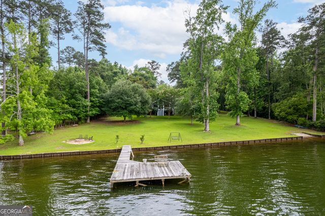 291 W Lakeview Drive NE, Milledgeville, GA 31061