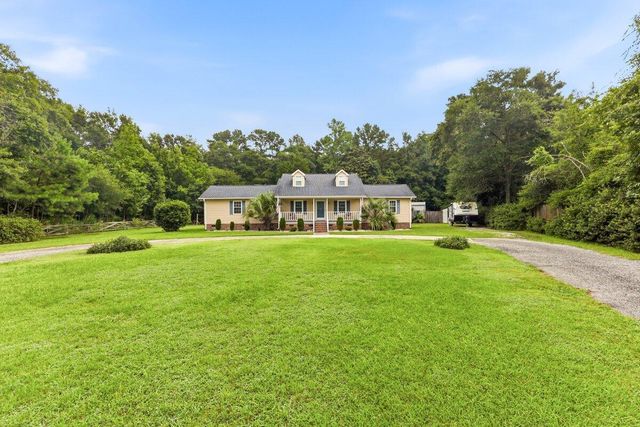 210 Carolina Avenue, Saint George, SC 29477